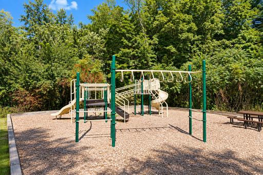 331 Town Colony Drive, MIDDLETOWN, CT 06457