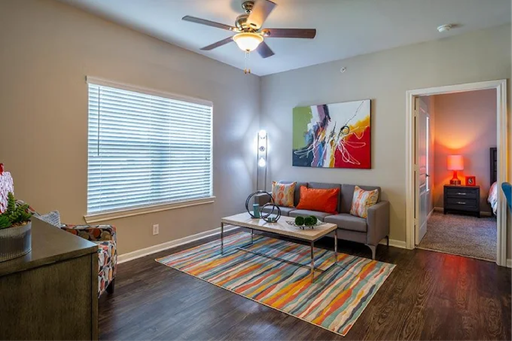 B2 | 2 Bed 2 Bath | 1043 sq ft – photo 1