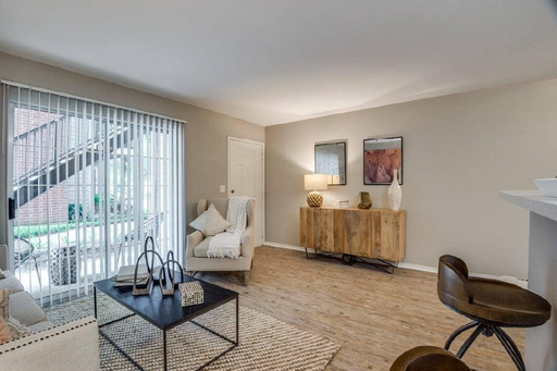 29807 Tomball Pkwy, TOMBALL, TX 77375