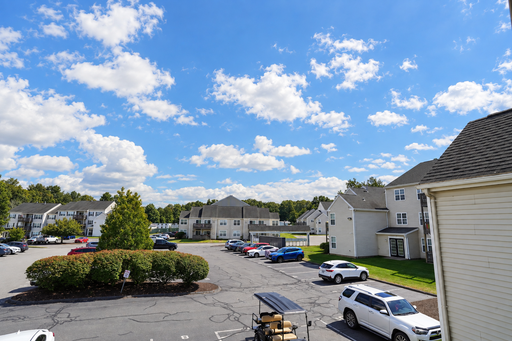 11-11 Forest Glen Cir, MIDDLETOWN, CT 06457