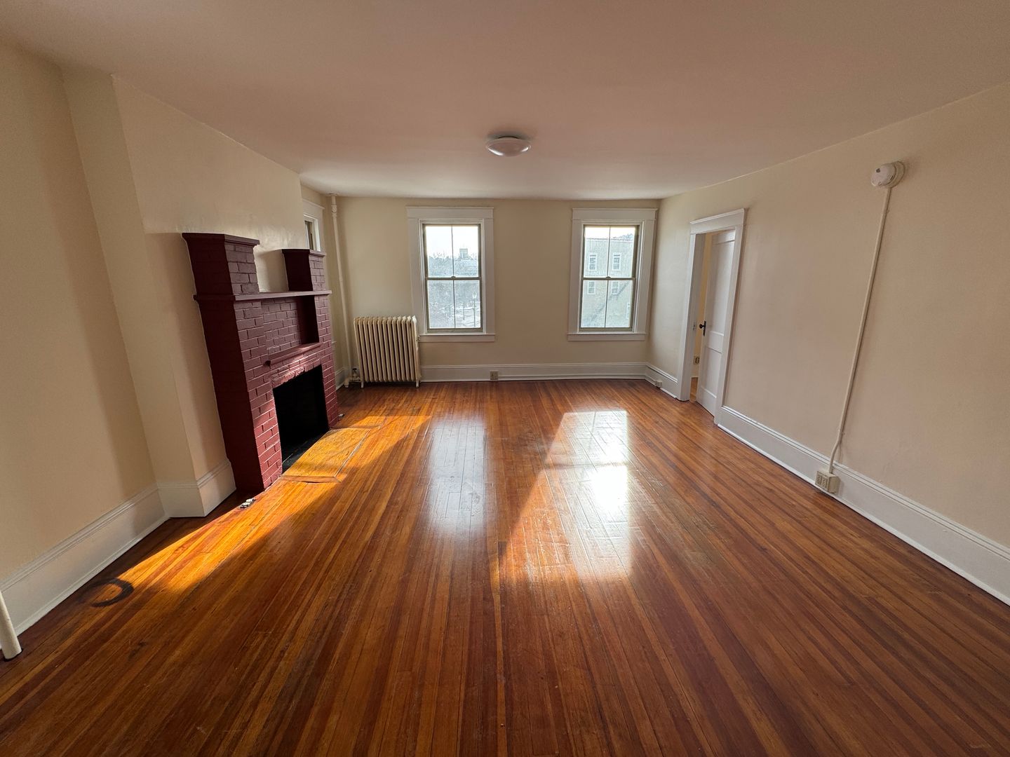 Springfield Apartment: 2 Valley Street