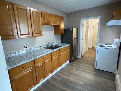 1 BR Apartment, All Utilities Paid, Walk to Downtown Lebanon (UNDER CONTRACT)