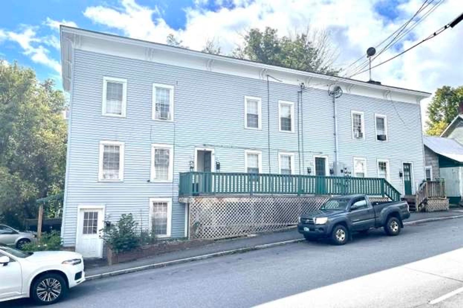 Lebanon Apartment: 24 West Street