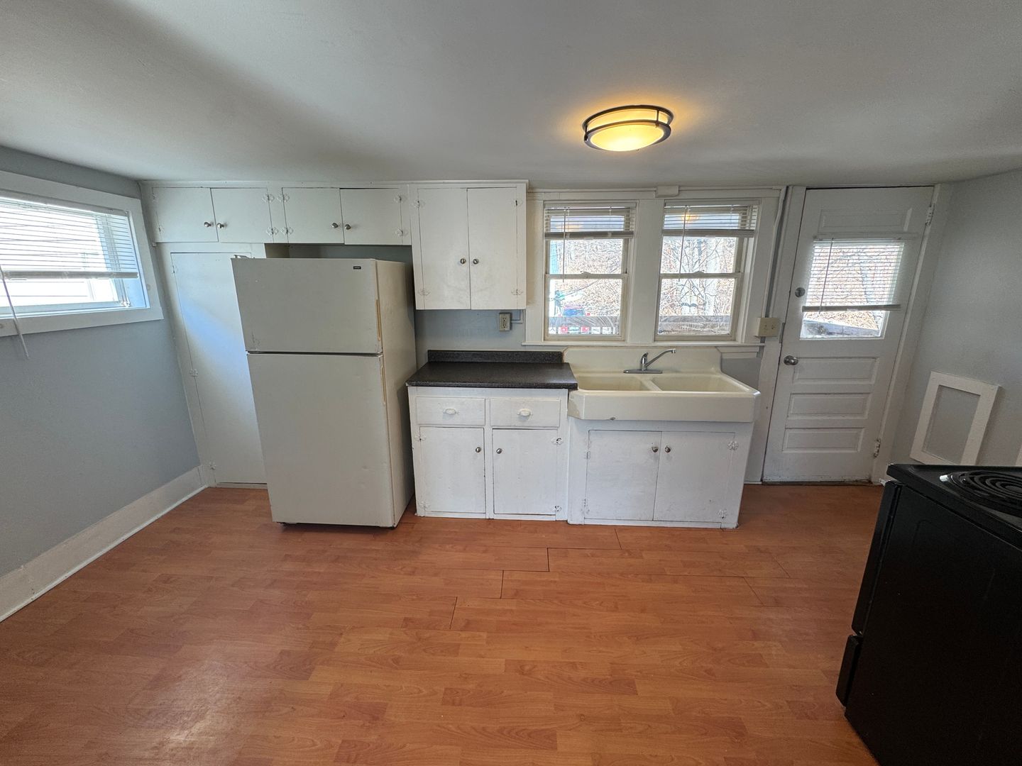 Springfield Apartment: 120 Main St