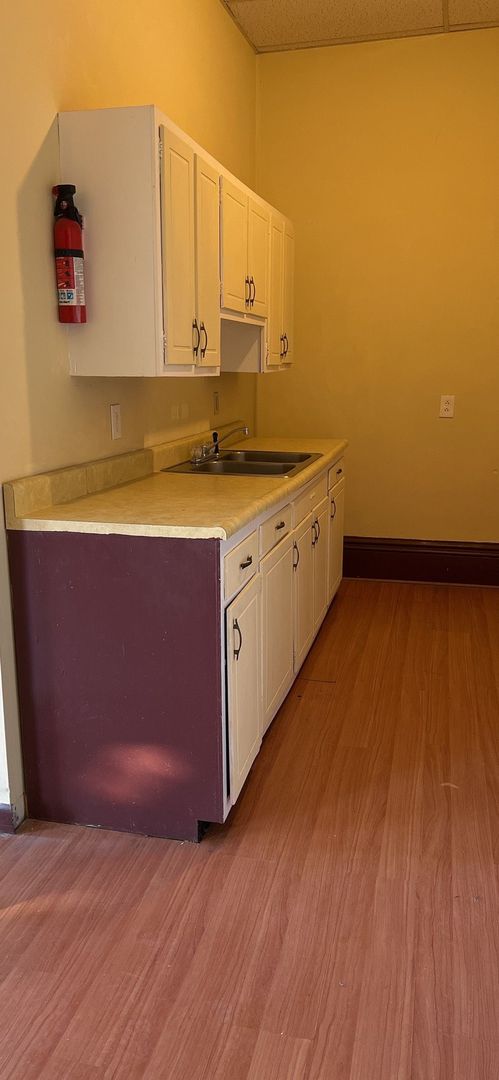 Windsor Apartment: 63 Main Street