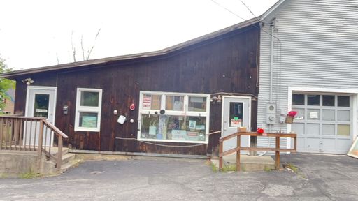 Small Commercial Space for Rent – Utilities Included