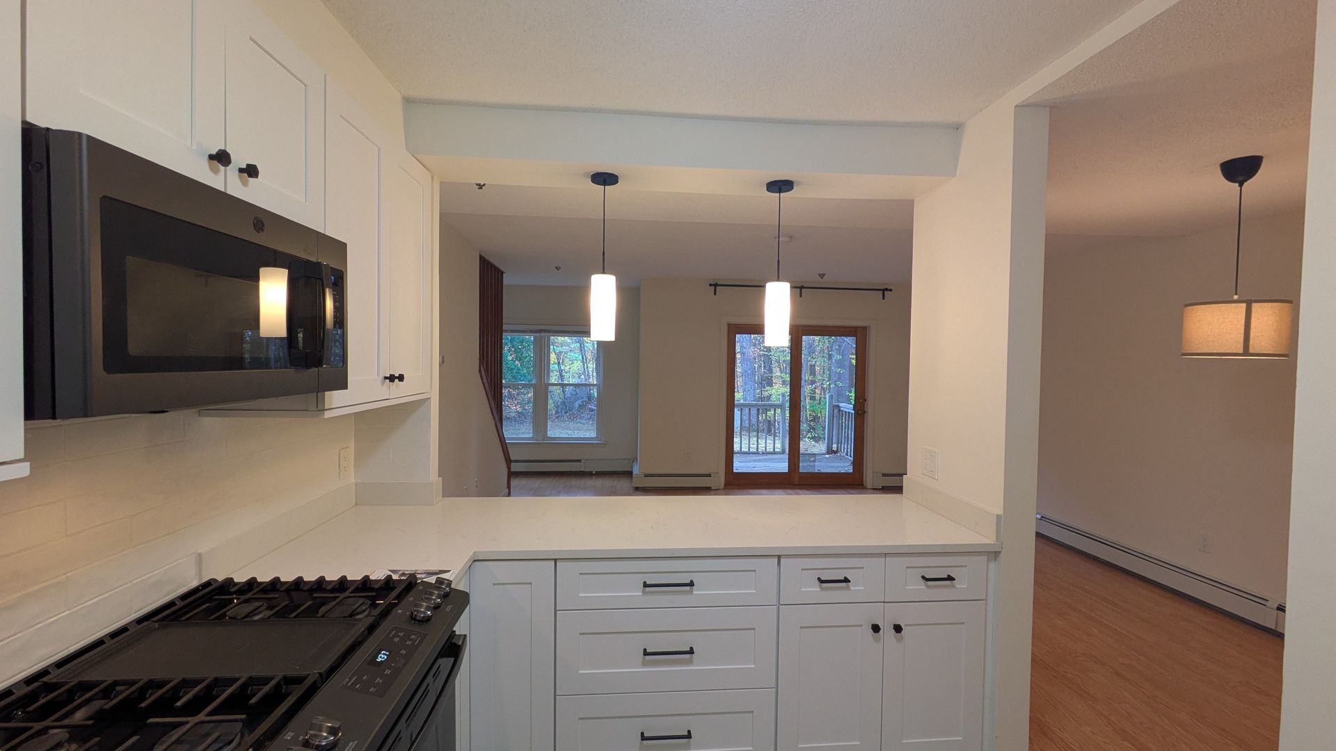 Lebanon House: 40 Wolf Road Unit 32