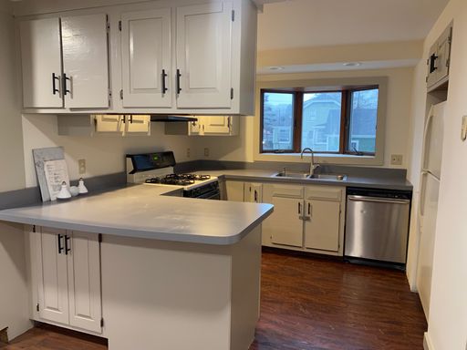 Spacious Three Bedroom with Heat included!