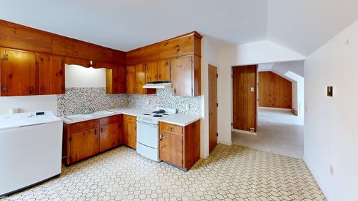 2-Bedroom Third-Floor Apartment in Charlestown