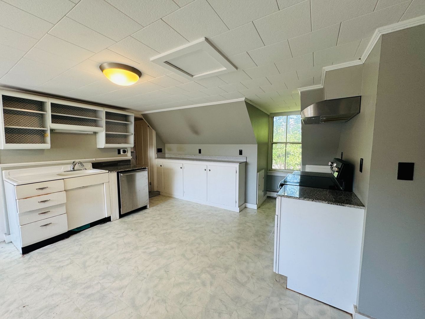 Springfield Apartment: 51-53 Pleasant St