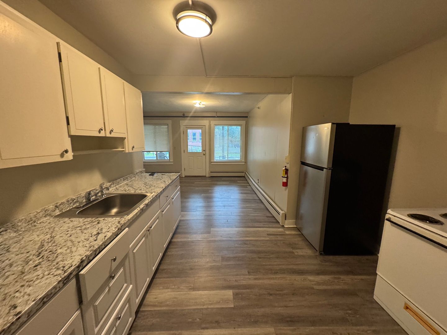 Claremont Apartment: 145 North St