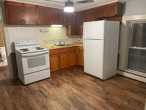 2nd Floor 2 Bedroom Located in Windsor