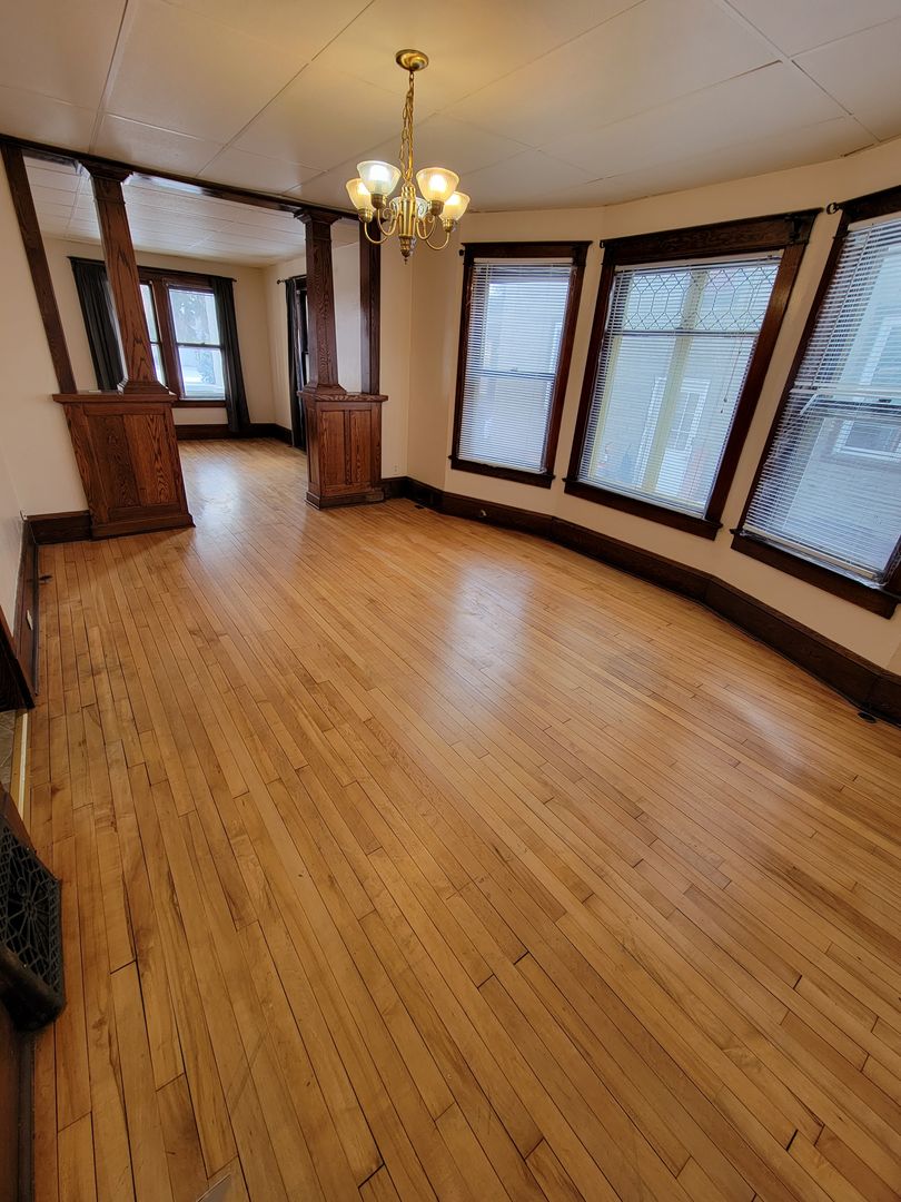 Appleton Apartment: 543 N Division St