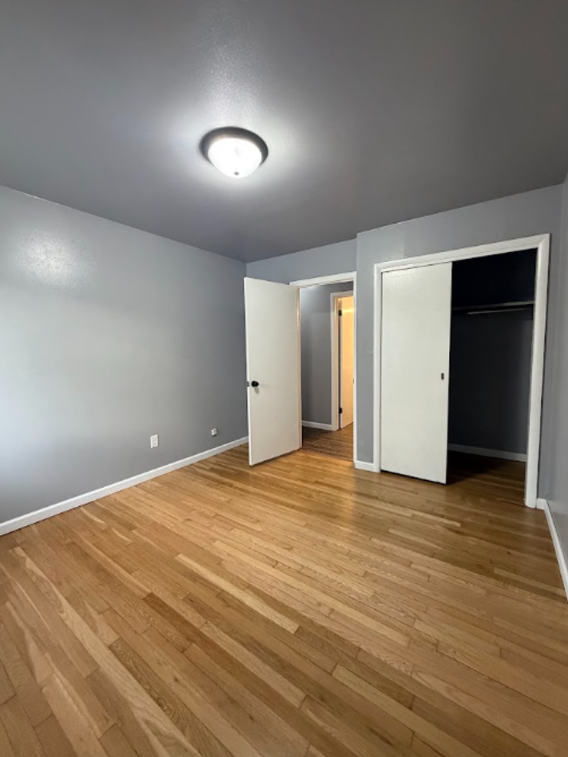 Appleton Apartment: 1001 S East St
