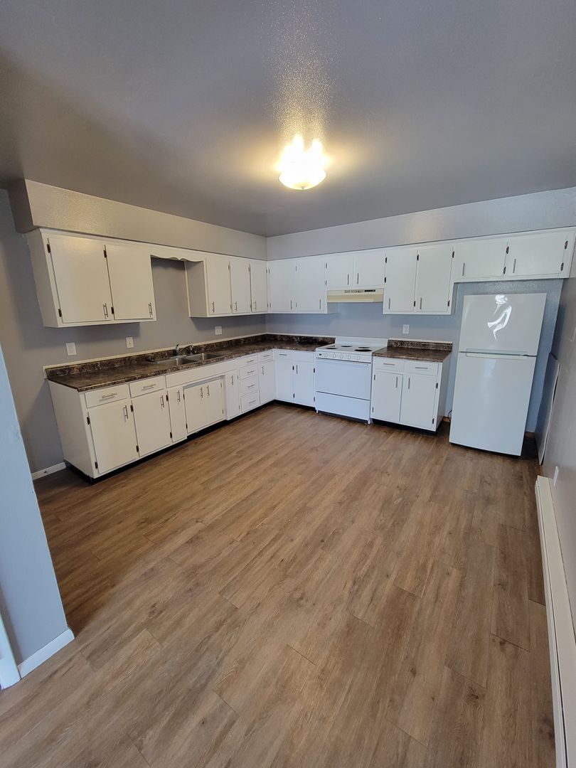 Kaukauna Apartment: 228 W 12th St