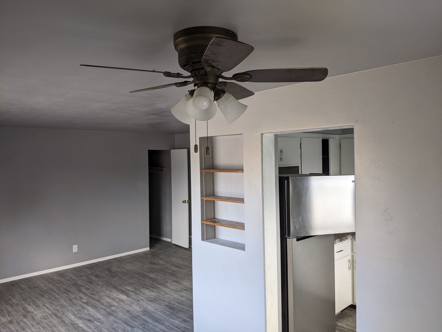 Appleton Apartment: 1727 Silvercrest Dr