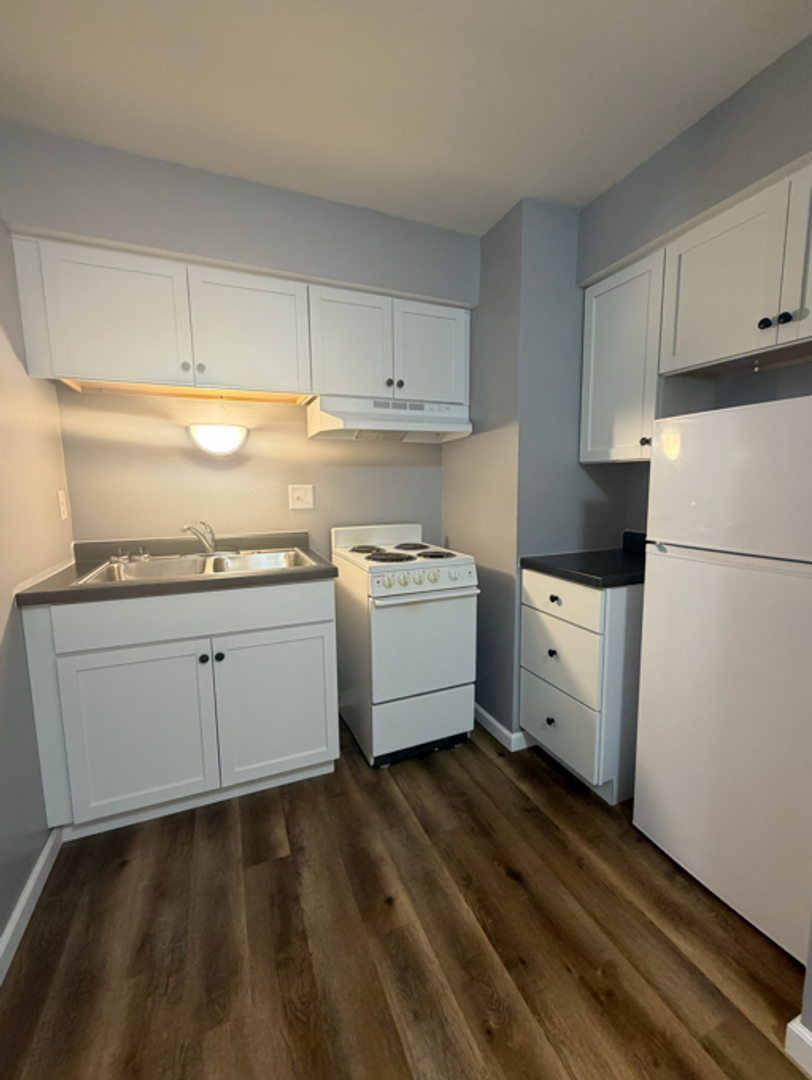 Appleton Apartment: 1606-1612 N Mason St