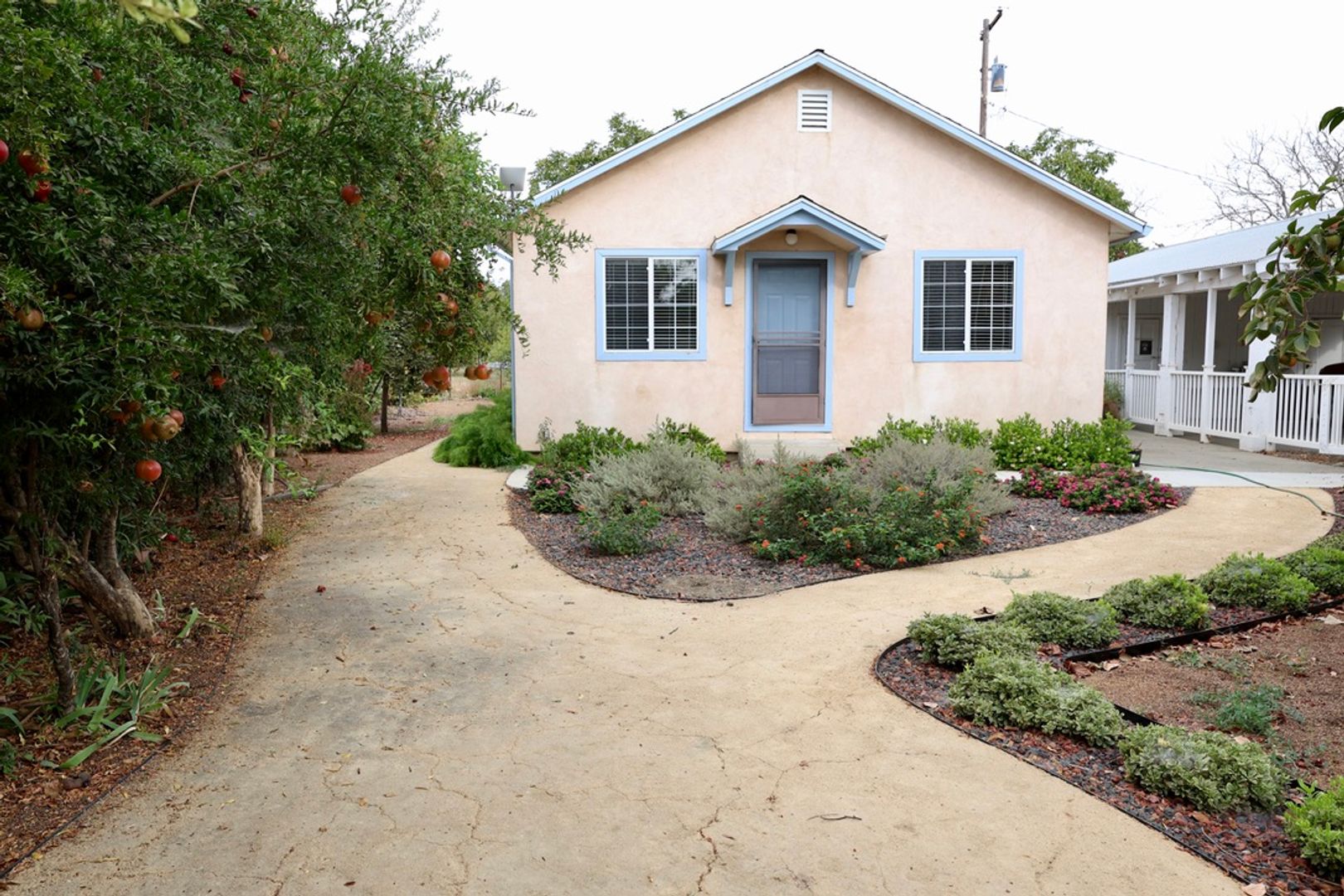 Winters House: 32192 Russell Blvd