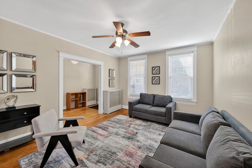 [$500 credit - 1st month rent] Spacious house in Capitol Hill Rowhome – photo 1