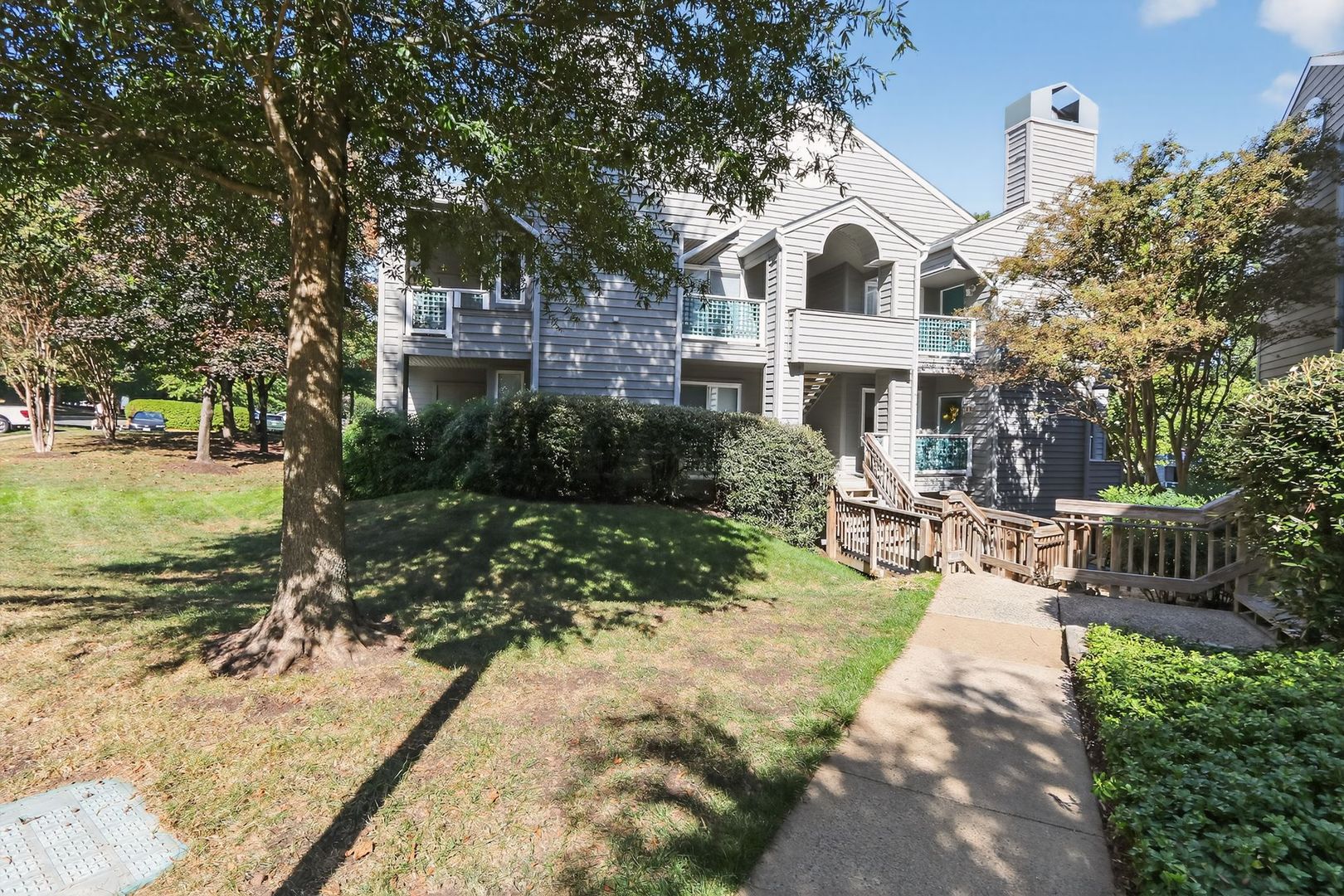 Reston Condo: 1502 Summerchase Ct APT A