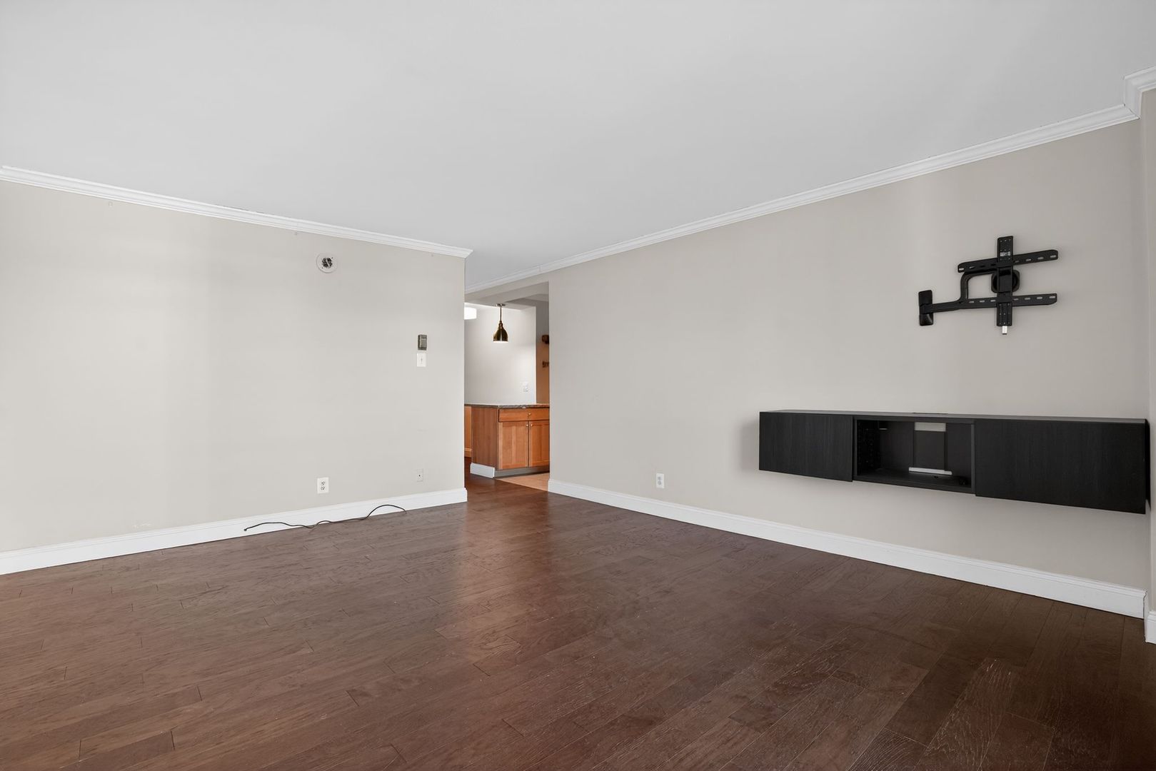 Washington House: 1435 4th St SW #B201