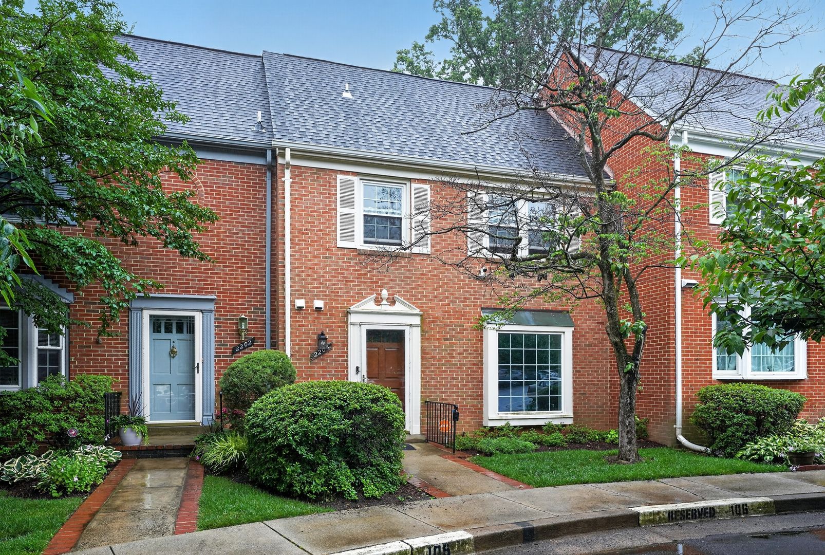 Arlington House: 2204 N Tuckahoe