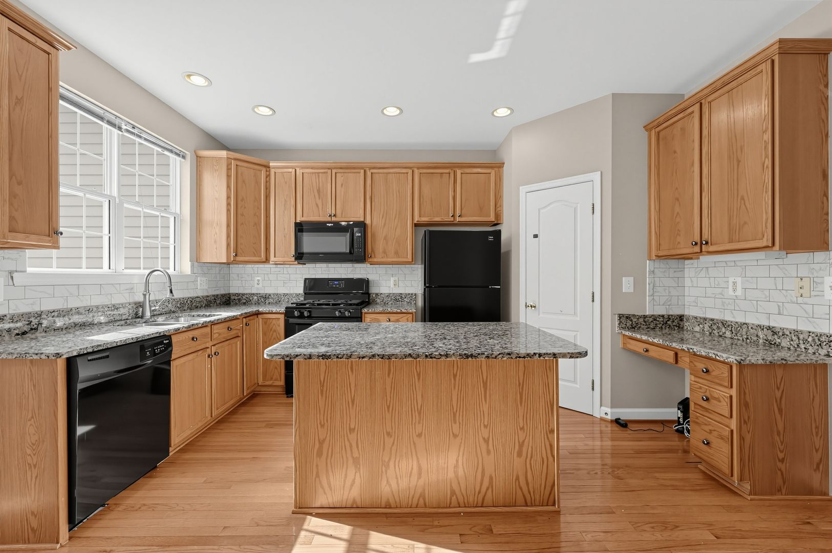 Alexandria Townhome: 7589 Great Swan Ct