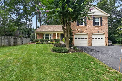 Elegant Updated Annandale Home Offering Space, Comfort & Convenience – photo 1
