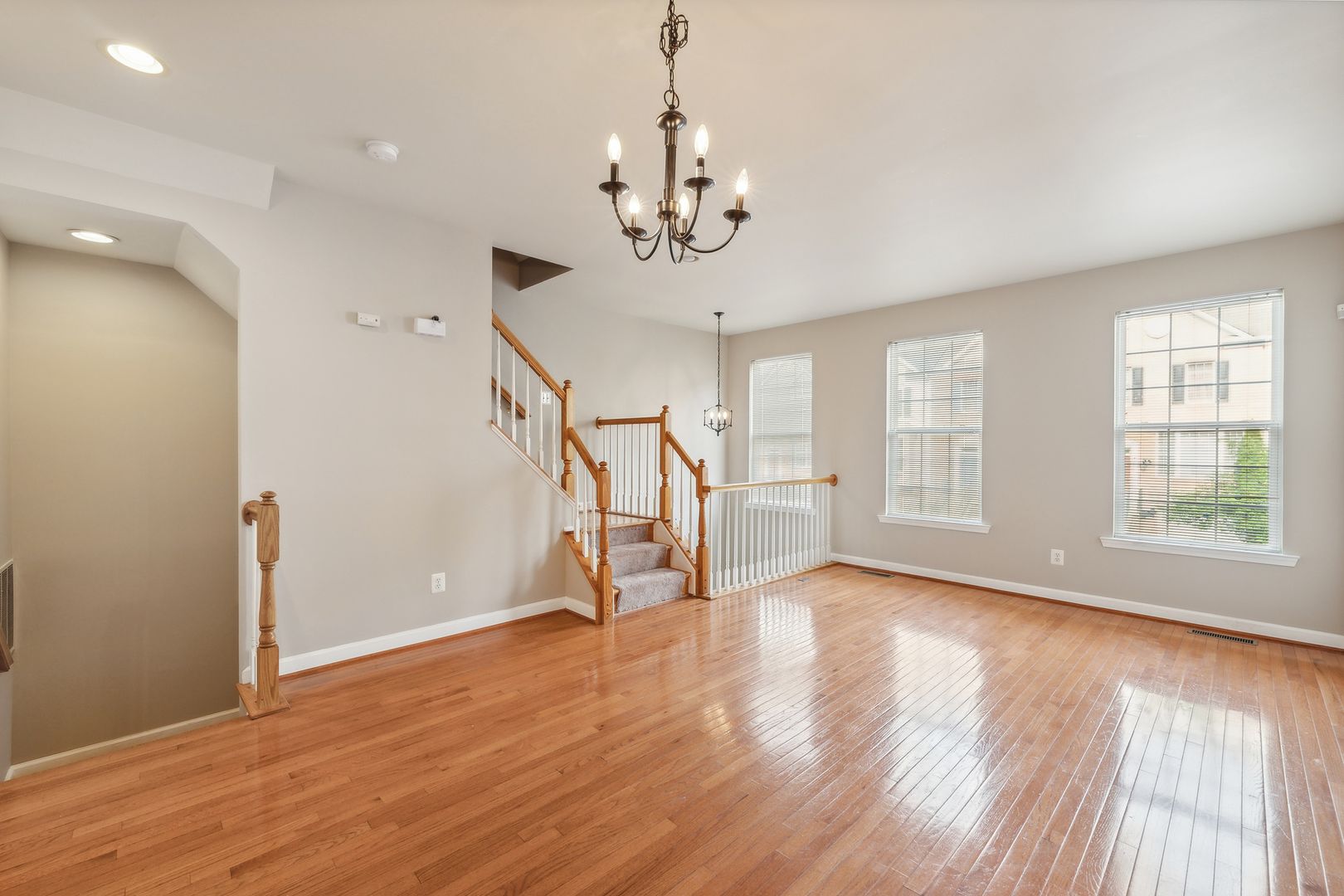 Alexandria Townhome: 7589 Great Swan Ct