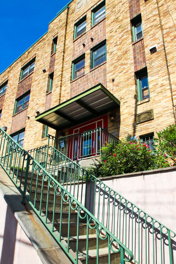 Washington House: 2615 4th ST NE #B-1