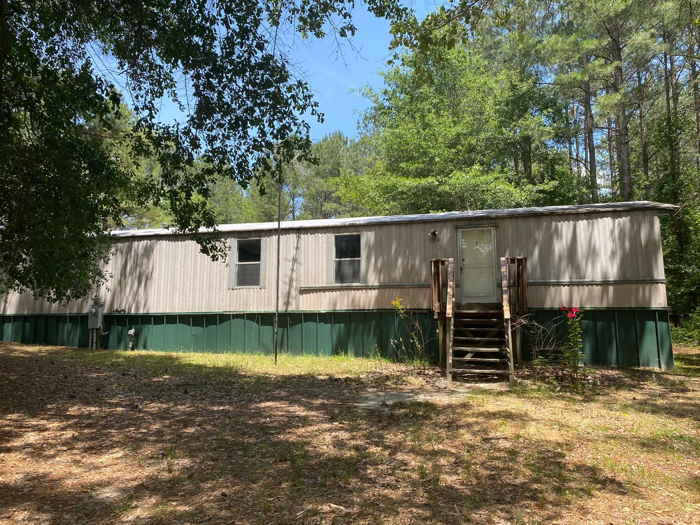 Laurel Hill House: 21341 Crawford Lake Road