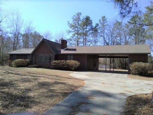 Laurinburg House: 8580 Tartan Road