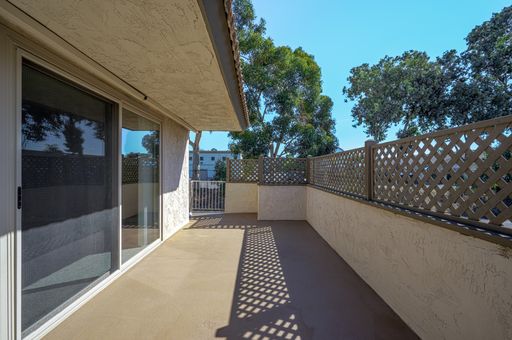 $1950 1 Bedroom Fully Renevated – photo 1