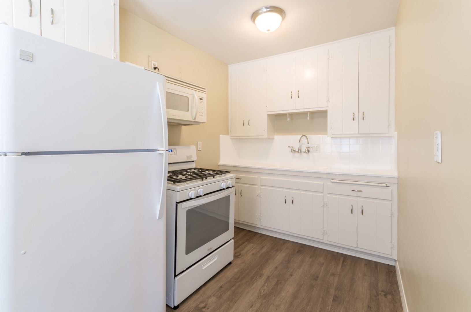 San Diego Apartment: 5752-58 Riley Street