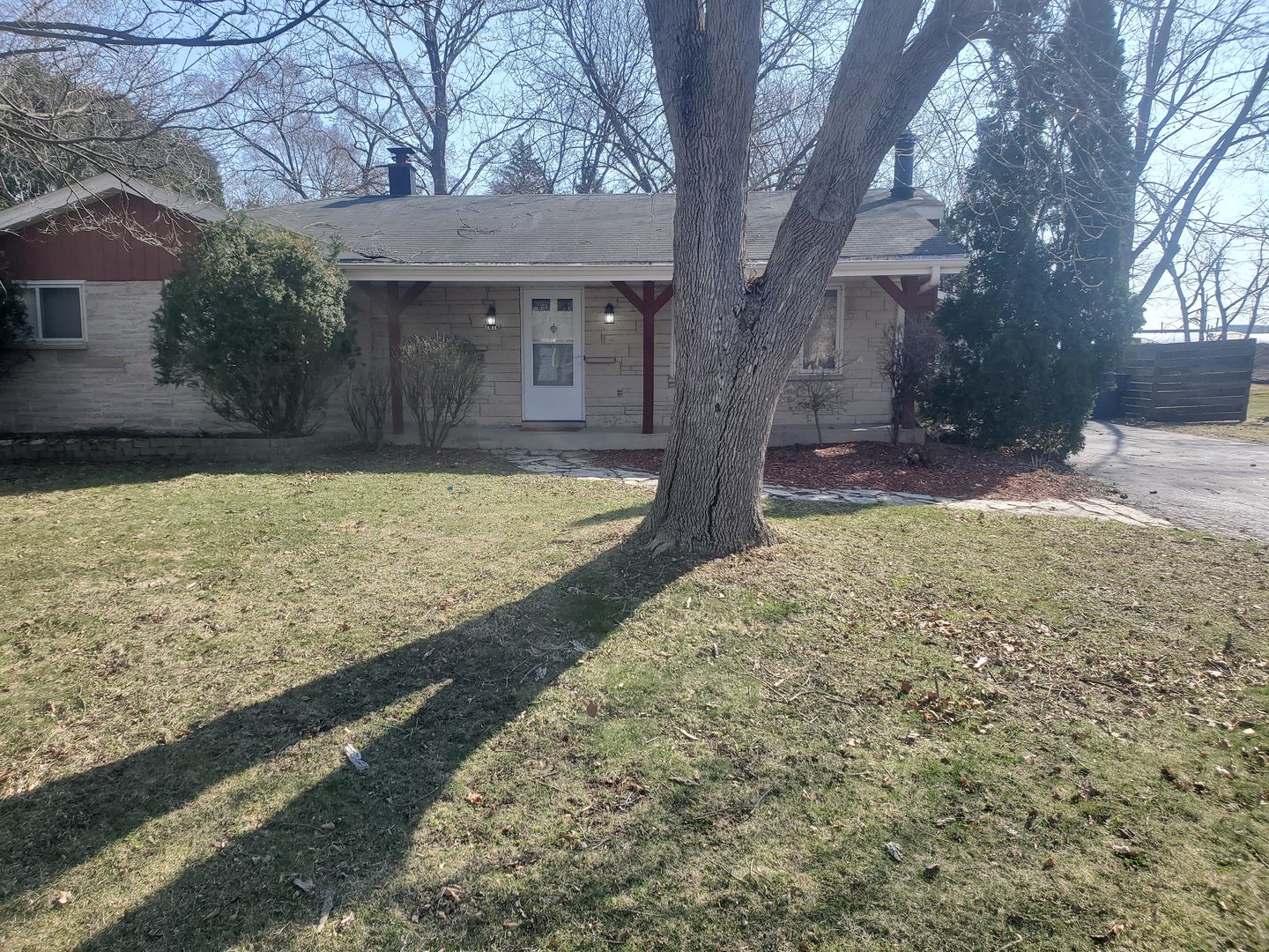 Milwaukee House: 7816 N 80th St