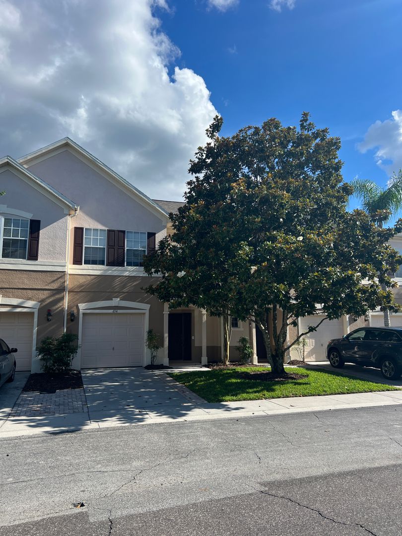 Winter Springs Townhome: 654 Pinebranch Circle