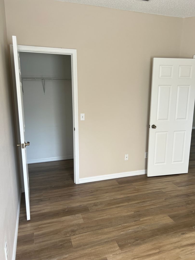 Deltona House: 695 Sagamore Dr