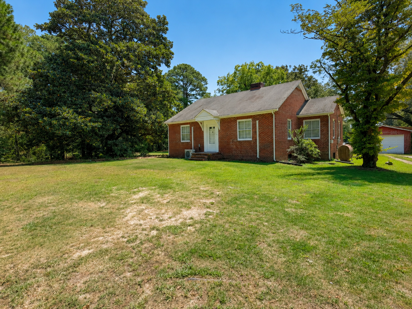 Suffolk House: 3409 Bridge Road