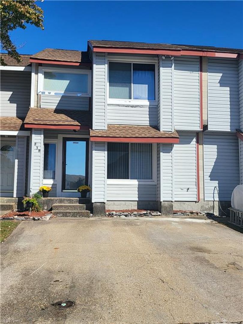Virginia Beach Townhome: 838 Tuition Drive
