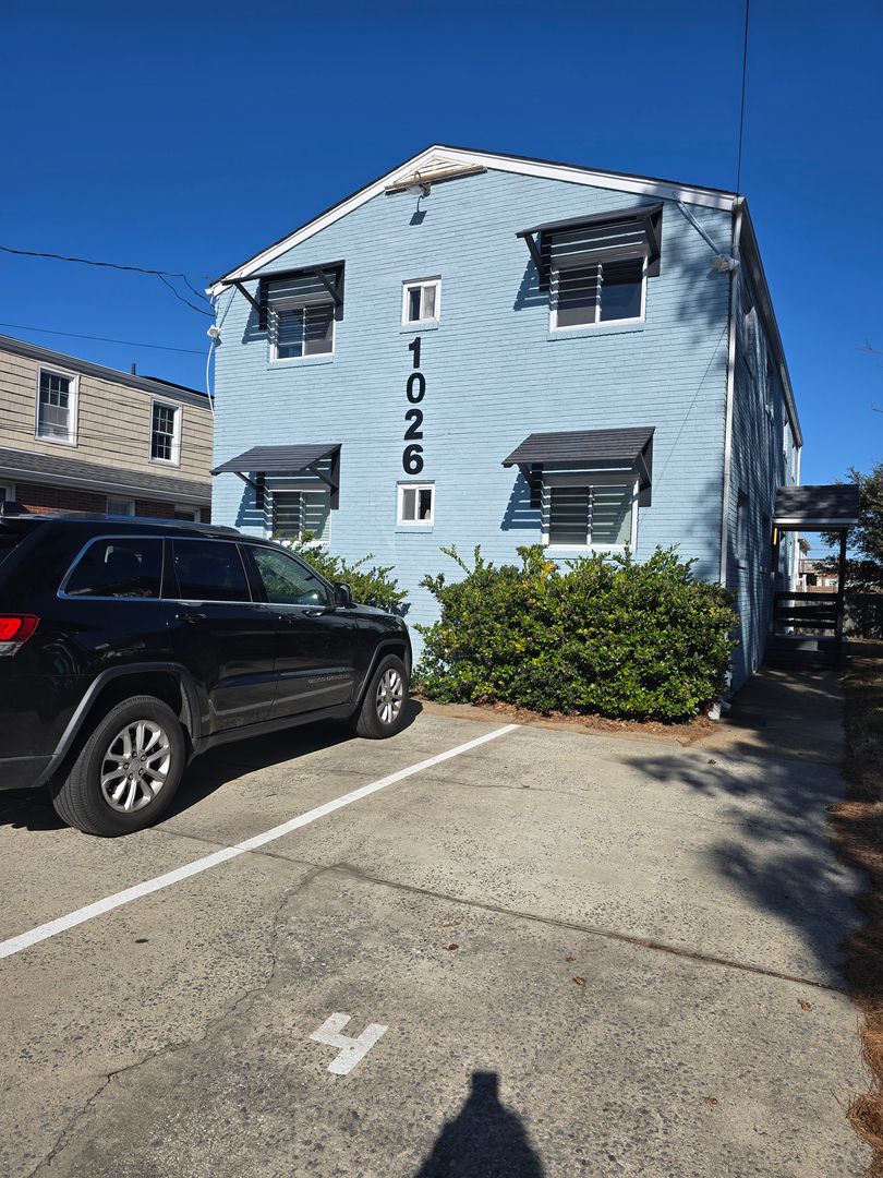 Norfolk Apartment: 1026 Little Bay Avenue