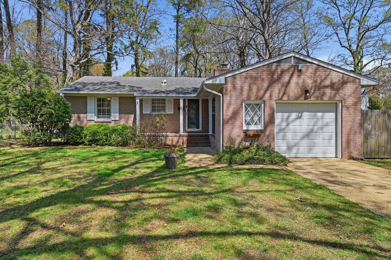 Hampton House: 47 Fox Grove Drive