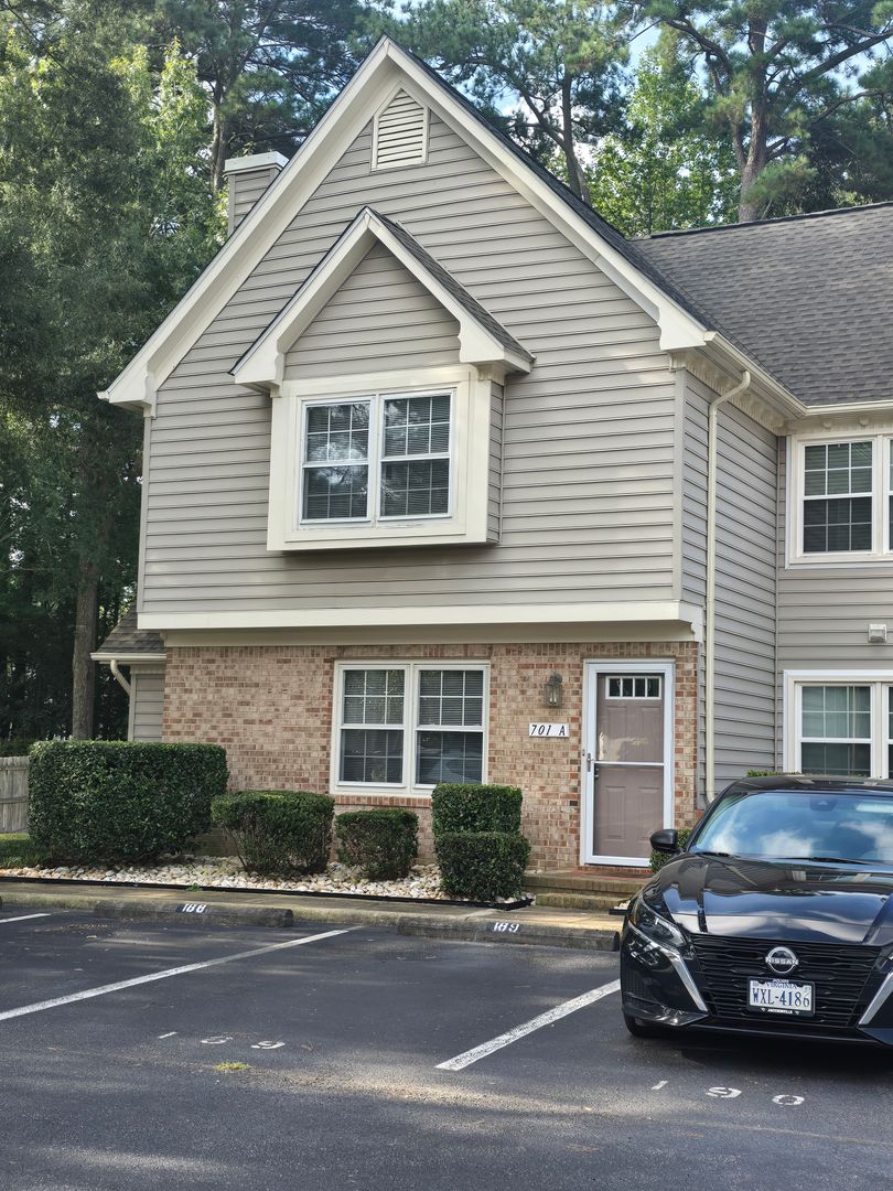 Chesapeake House: 701-A New River Court^^