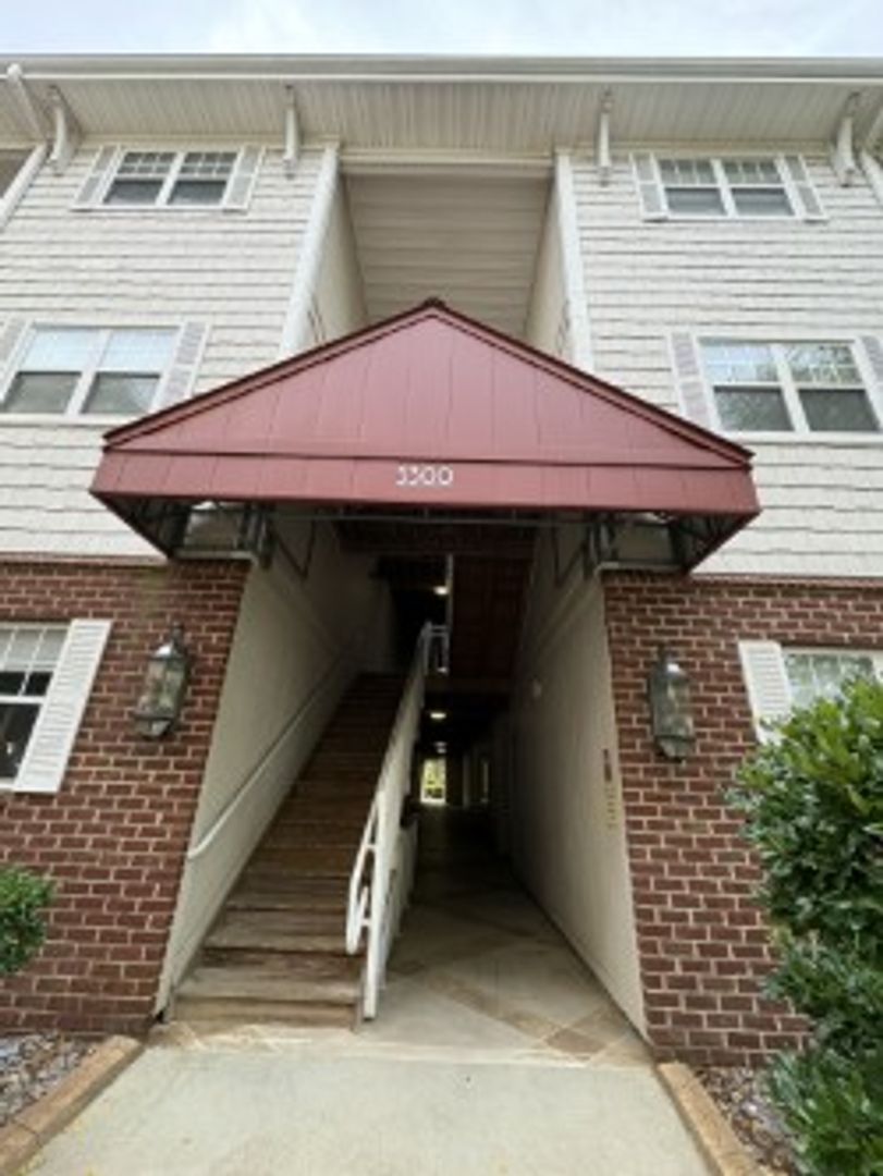 Virginia Beach Condo: 5300 Warminster Drive #205