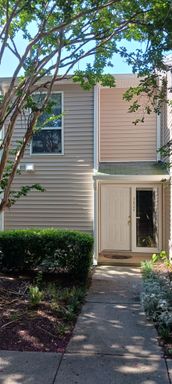 3 bedroom/ 1.5 bathroom- The Midlands – photo 1