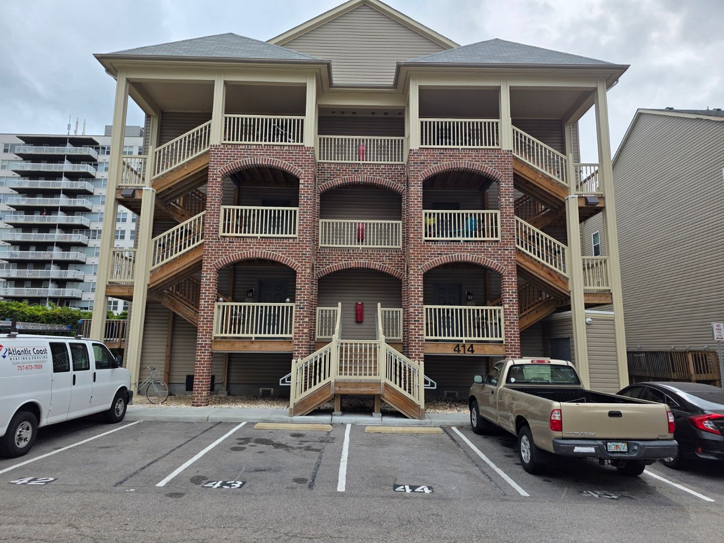 Norfolk Condo: 414 Delaware Avenue