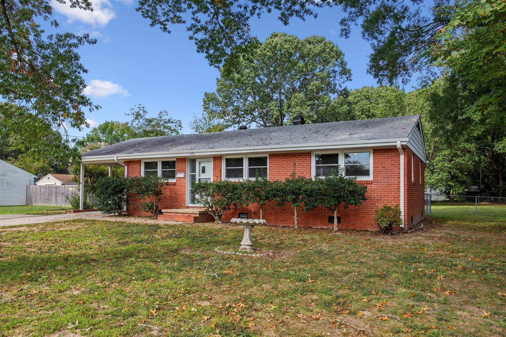 Newport News House: 290 Colony Road