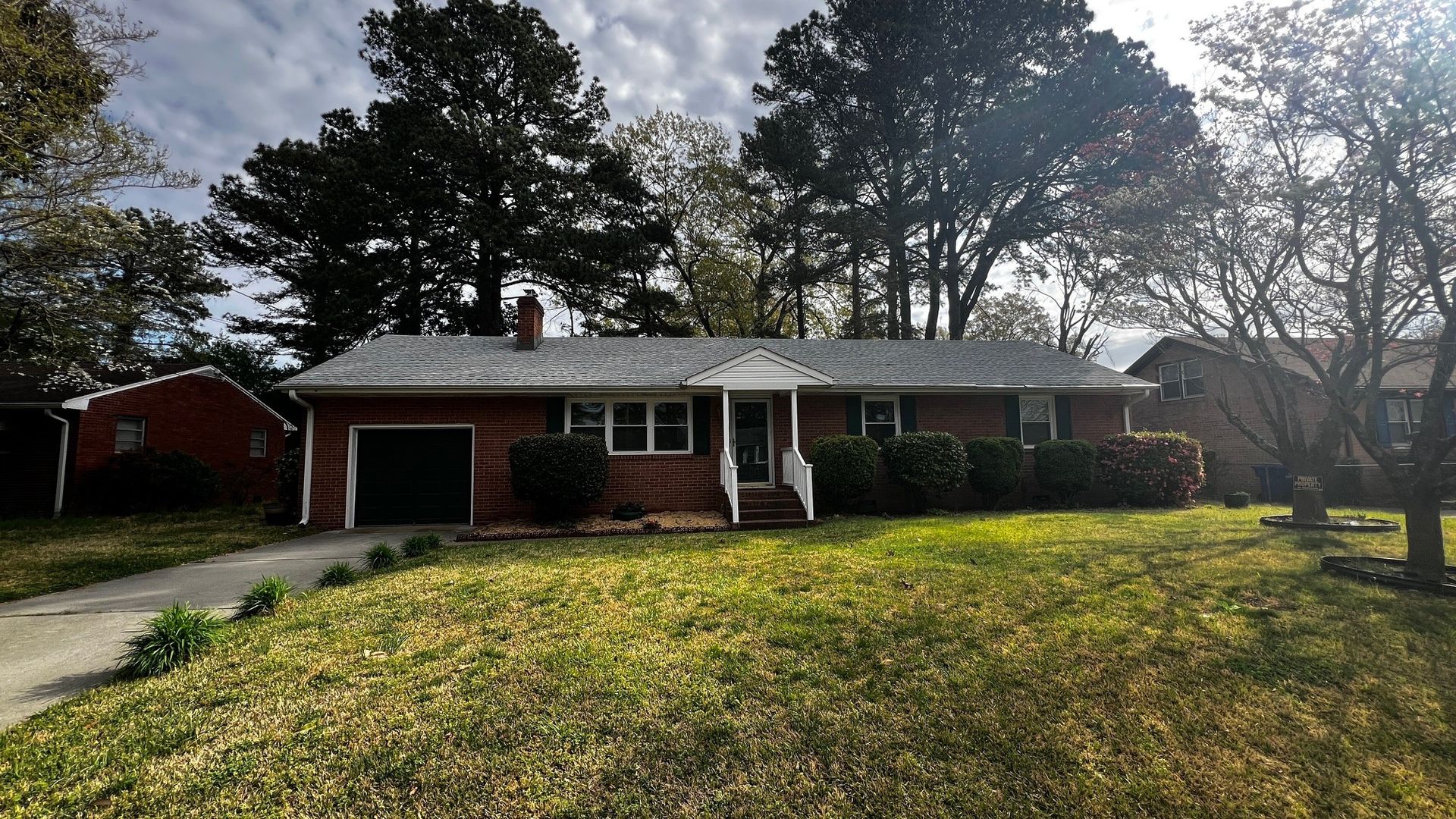 Portsmouth House: 207 Robin Road