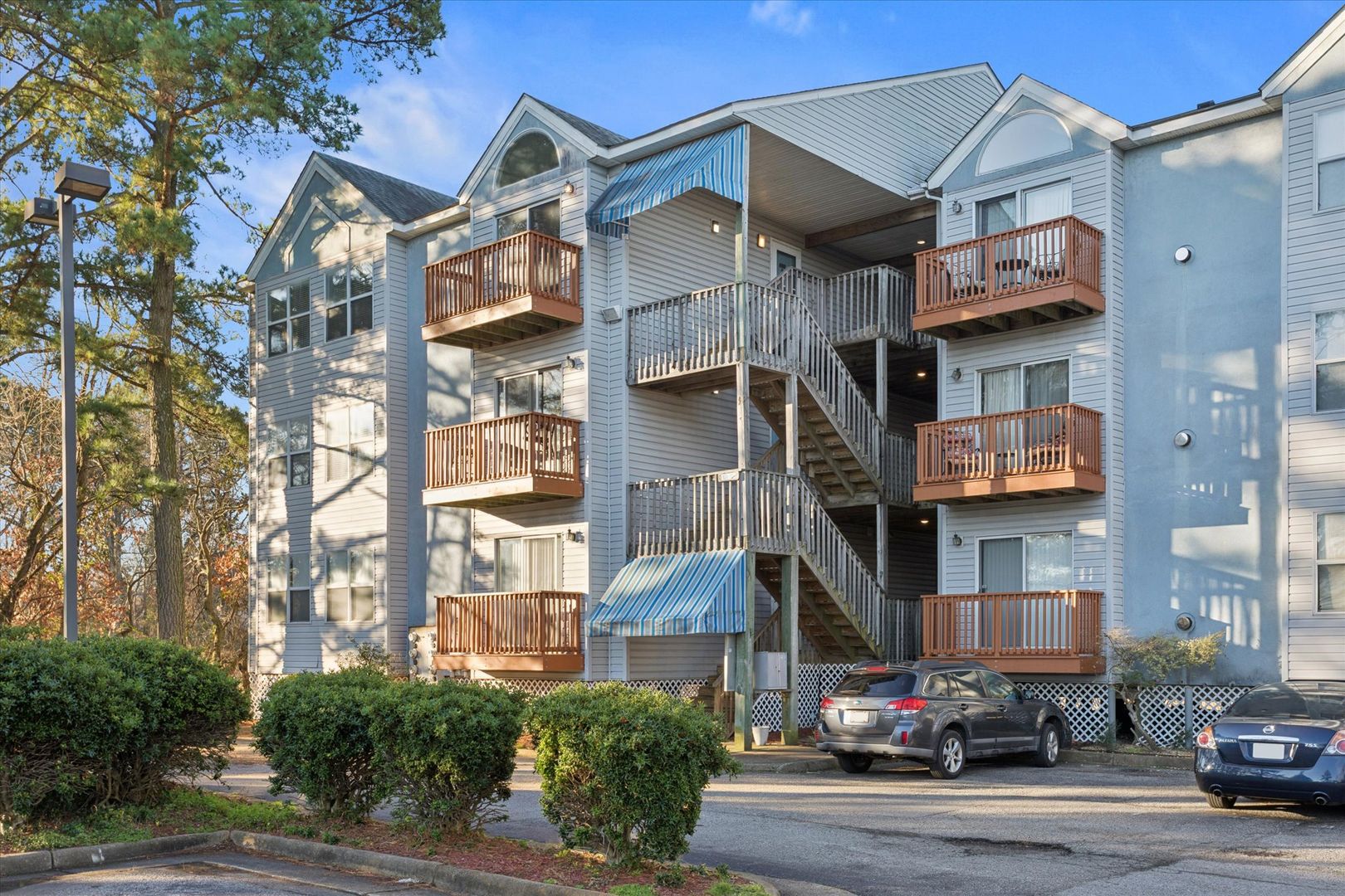Hampton Condo: 1563 North King Street #105