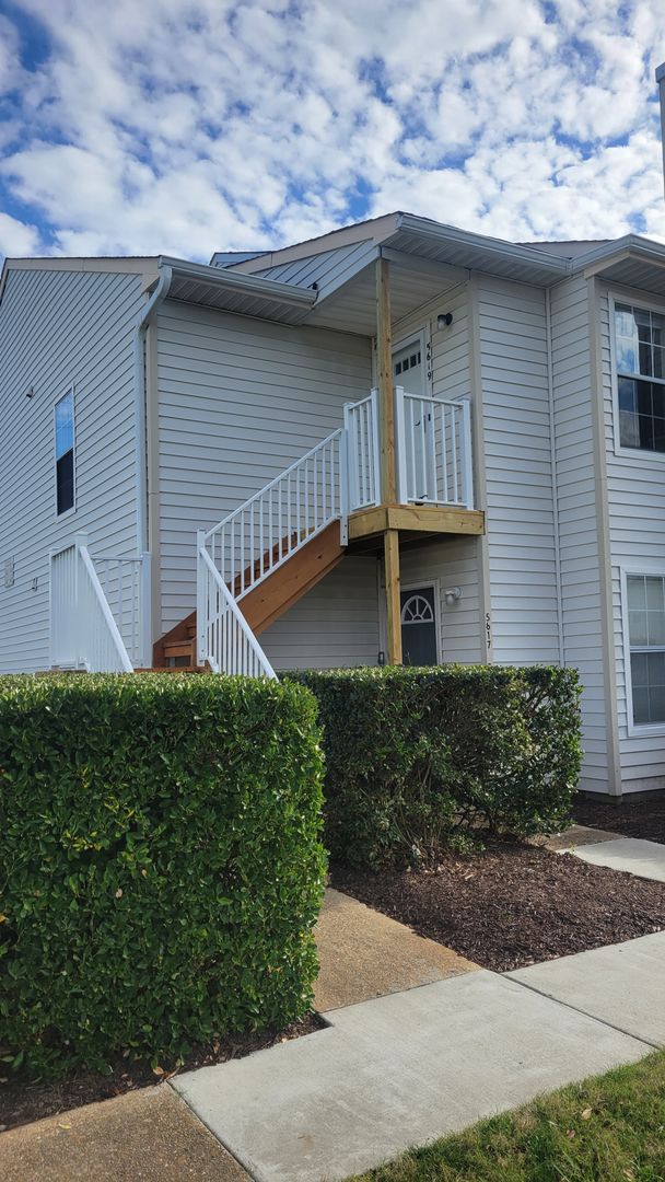 Virginia Beach House: 5619 Summit Arch