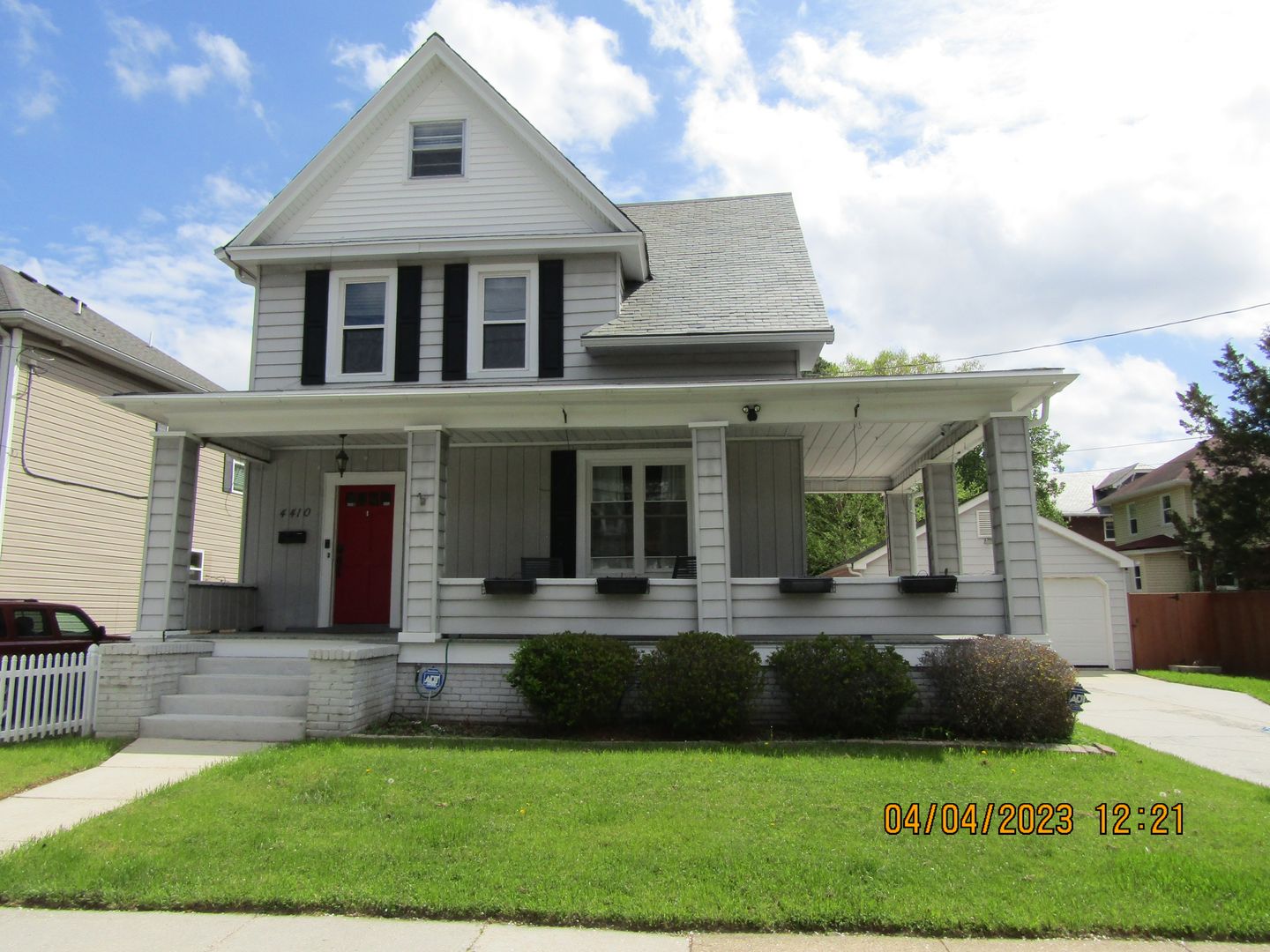 Norfolk House: 4410 Newport Avenue